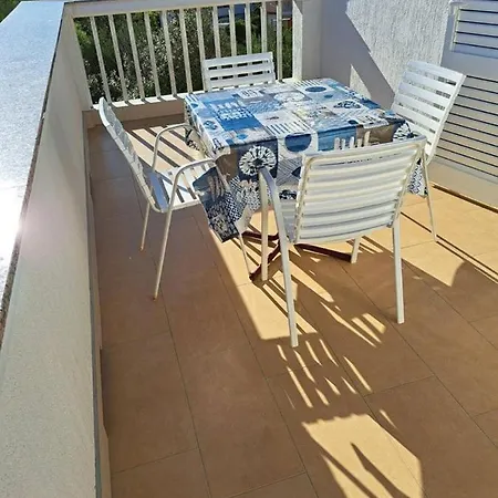 Mandic Guest house Lopar